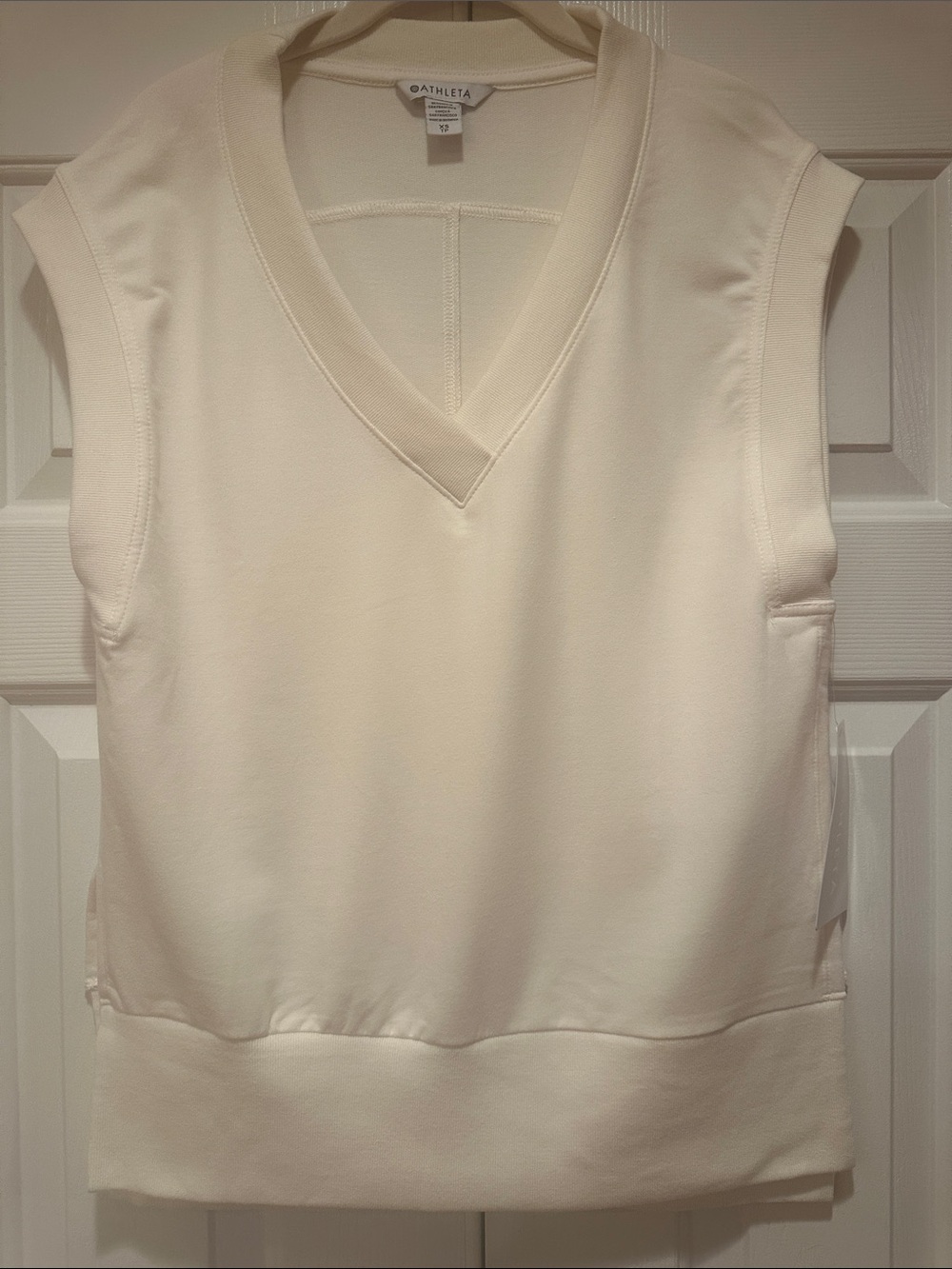 Athleta Women’s Retroterry V-Neck Sweatshirt in Cream NWT size XS
